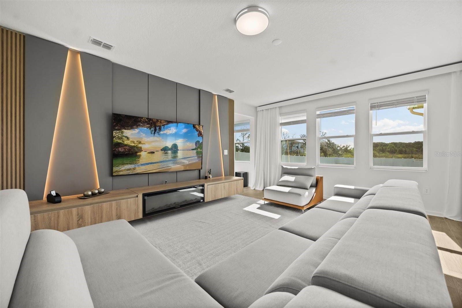 Image 2 of 36 For 11163 Great Rock Street