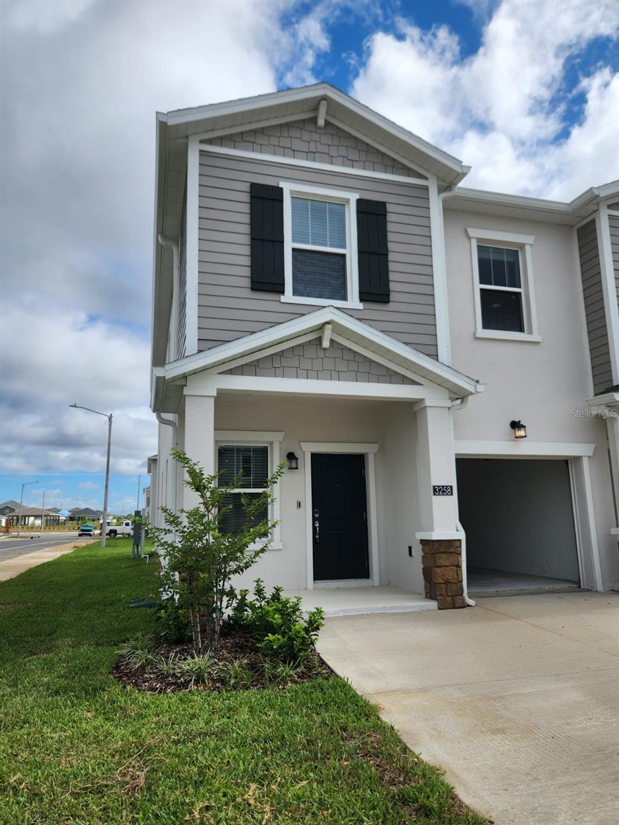 Image 20 of 26 For 3258 Laurent Loop