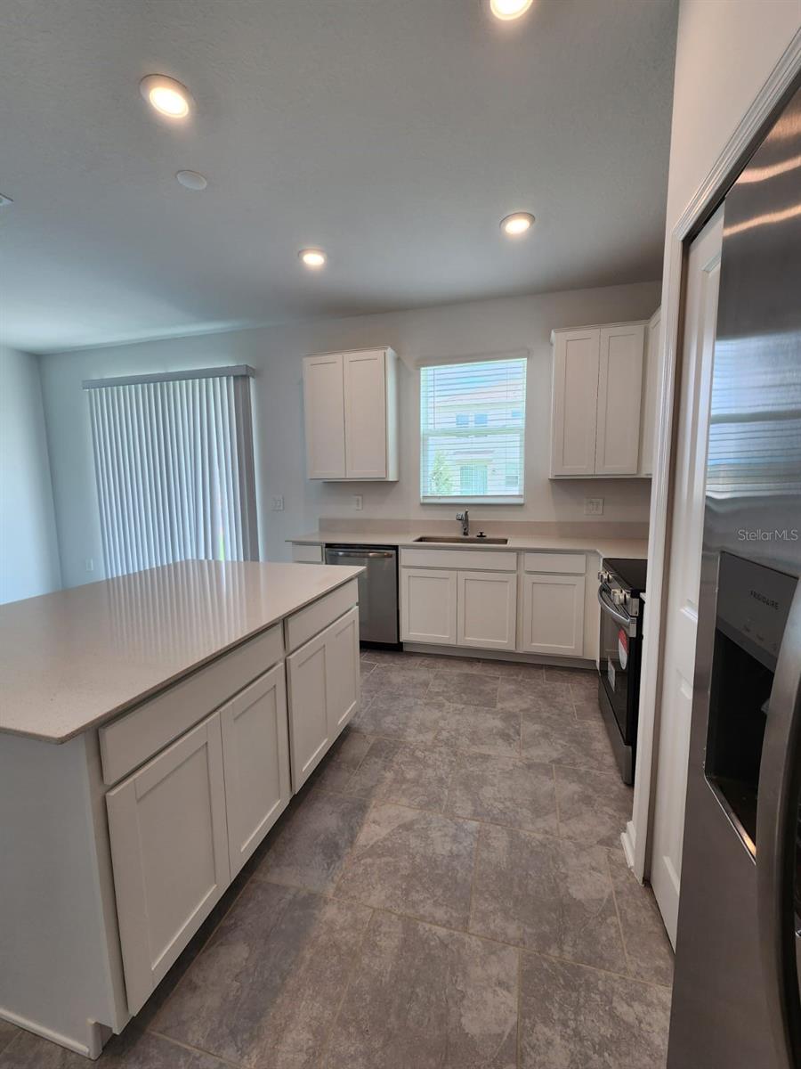 Image 4 of 26 For 3258 Laurent Loop