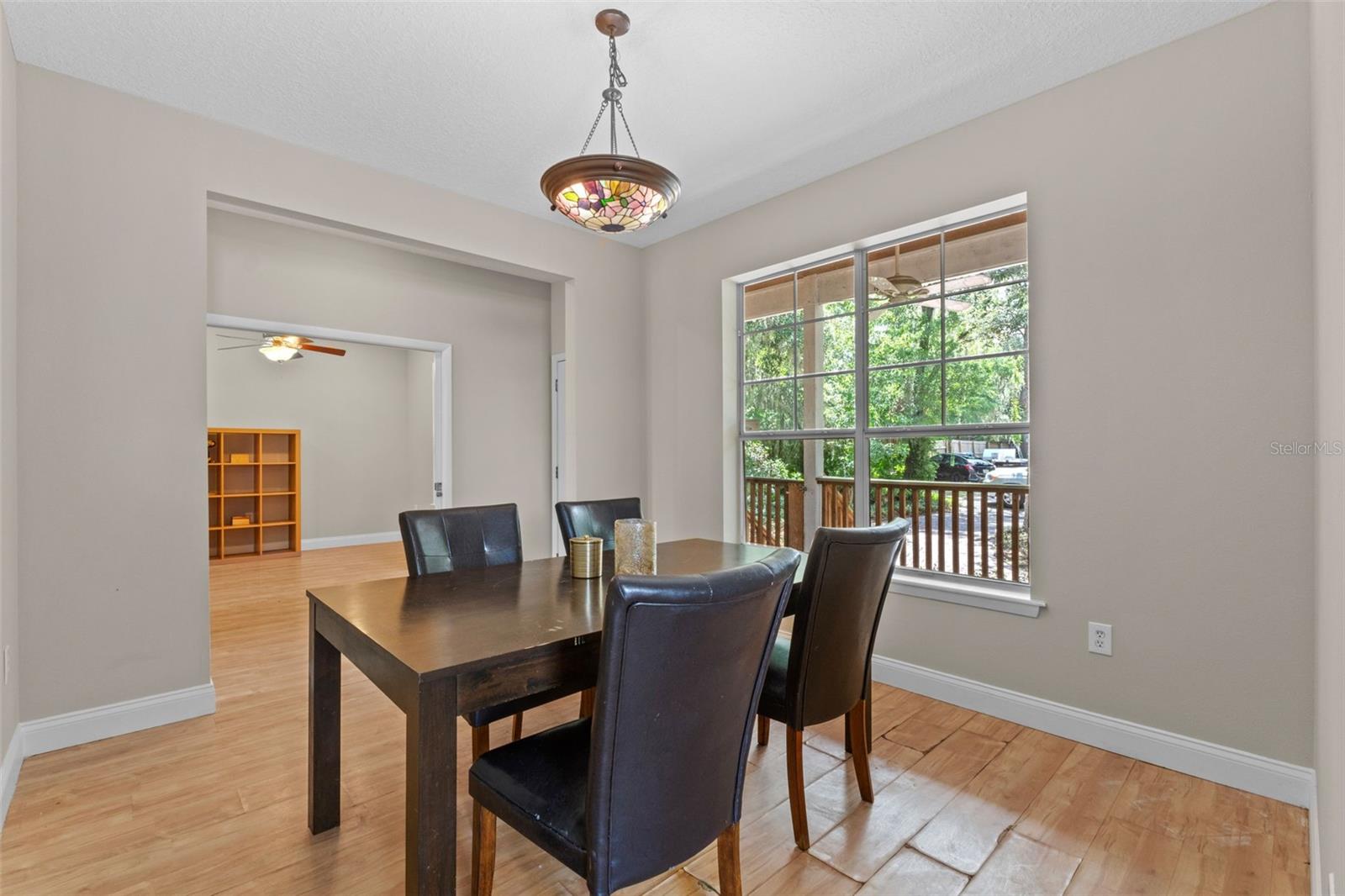 Image 15 of 97 For 560 Fern Street