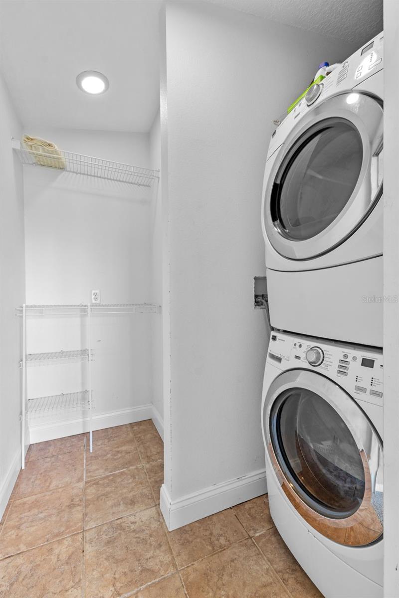 Image 31 of 97 For 560 Fern Street