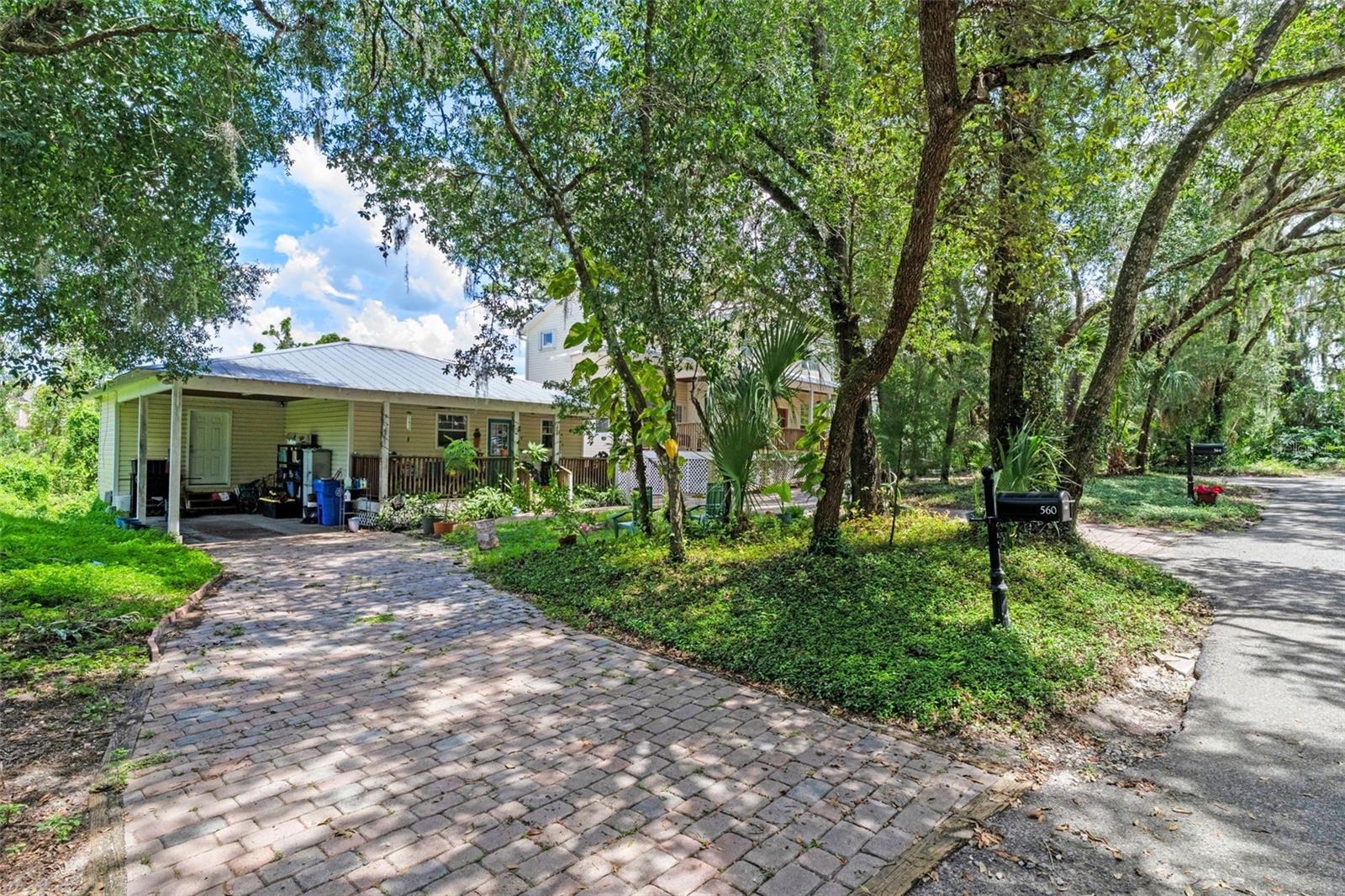 Image 6 of 97 For 560 Fern Street