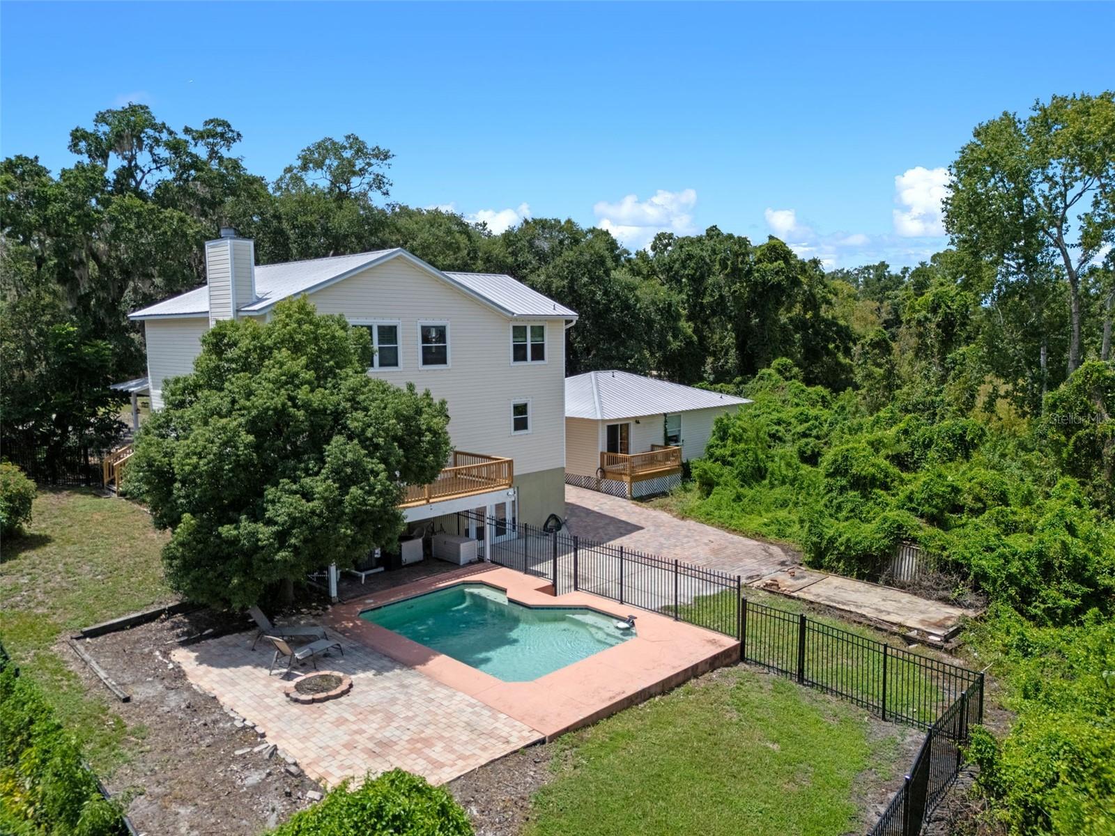 Image 65 of 97 For 560 Fern Street