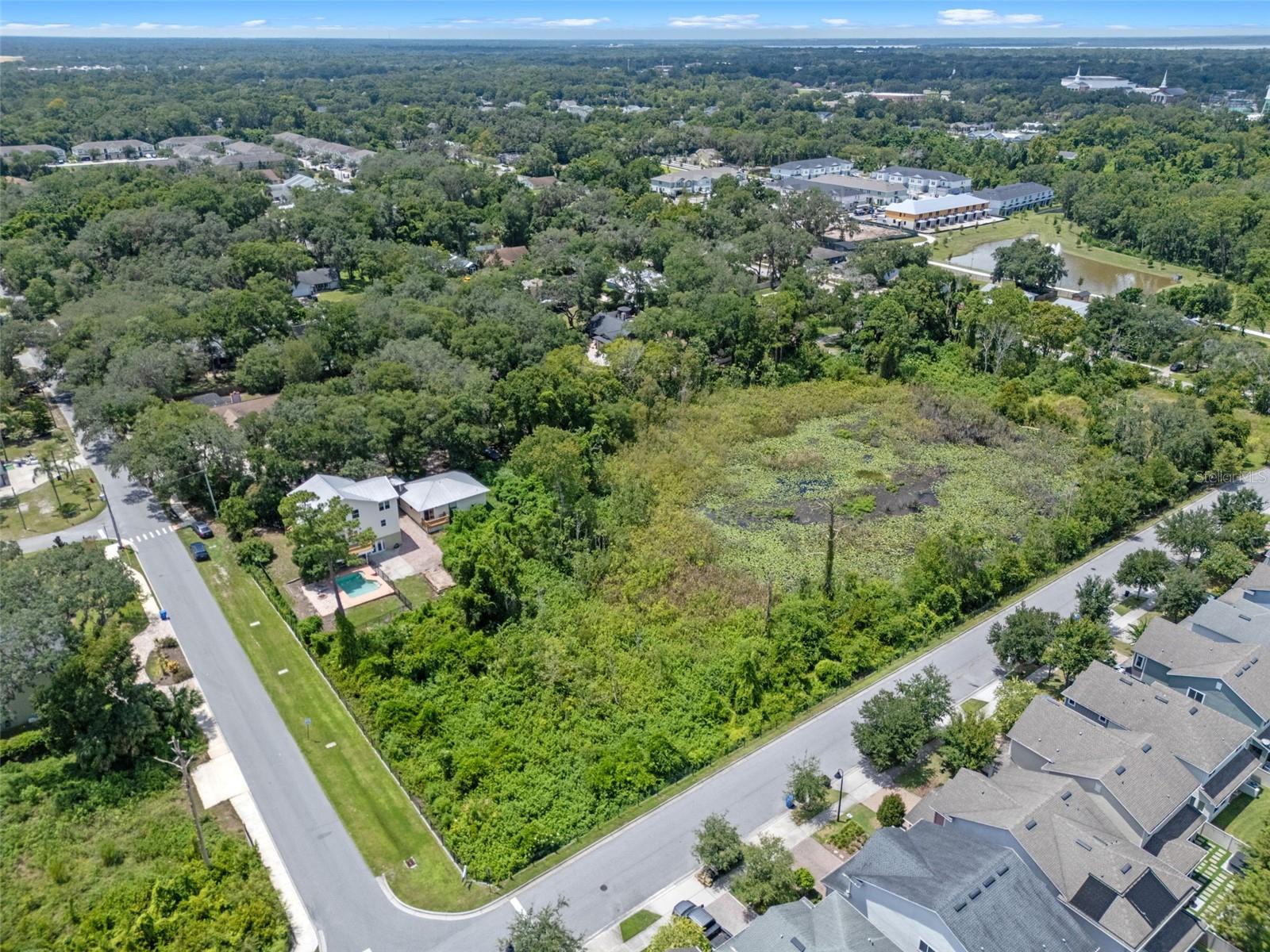 Image 72 of 97 For 560 Fern Street