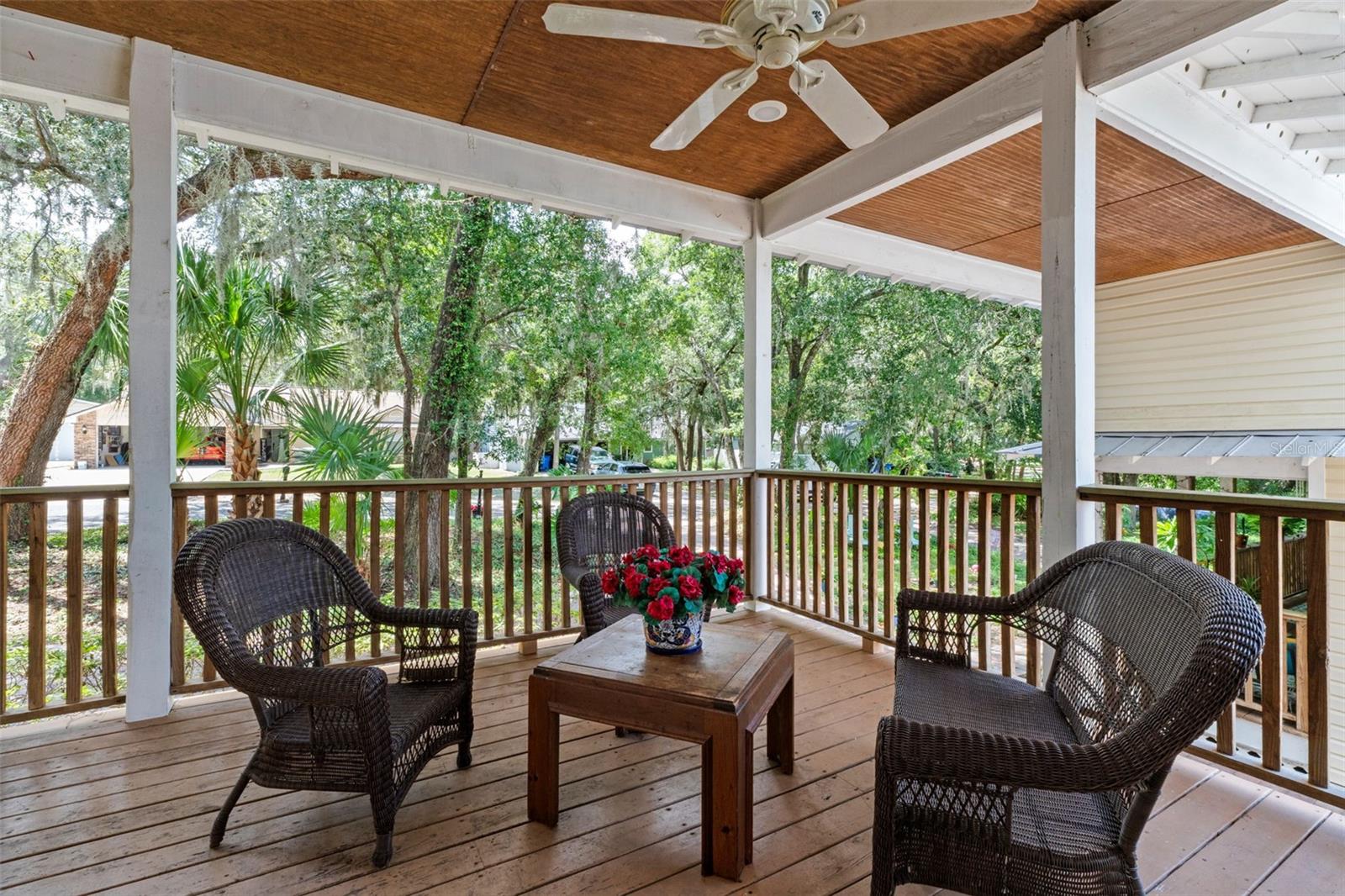 Image 8 of 97 For 560 Fern Street