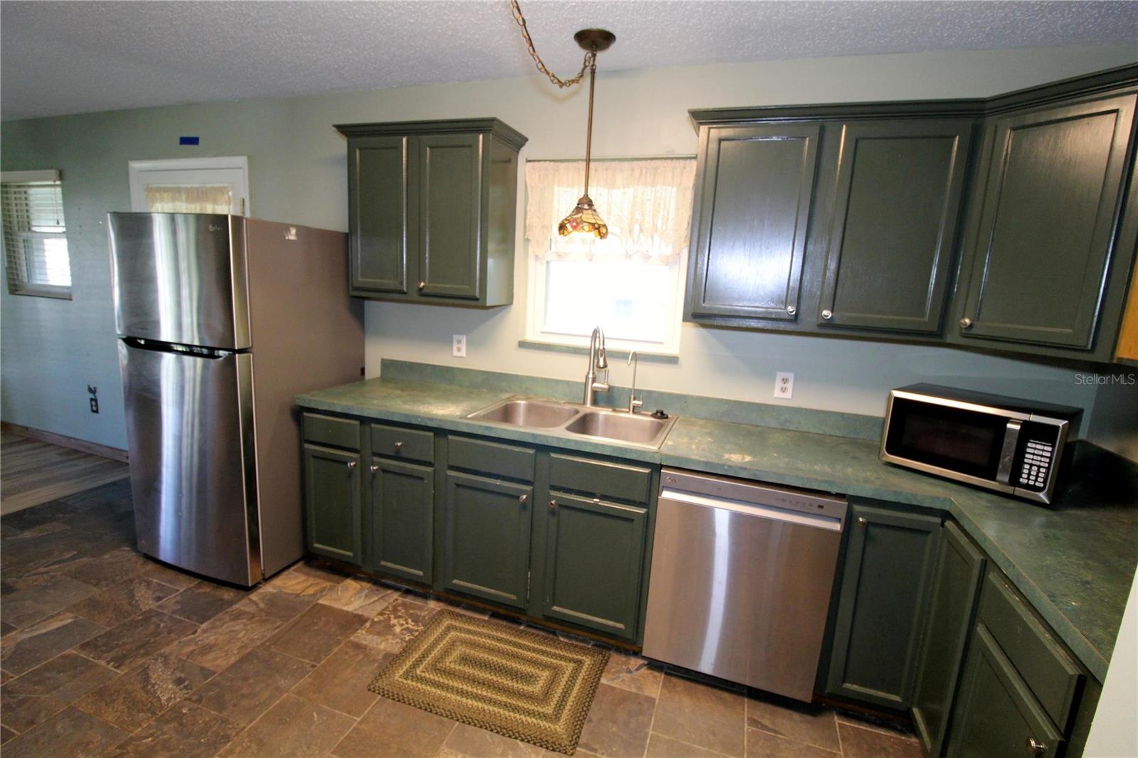 Image 10 of 32 For 14712 Henson Road