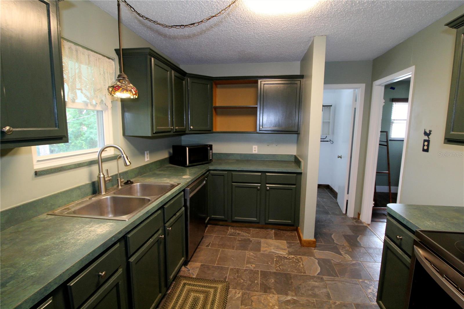 Image 11 of 32 For 14712 Henson Road