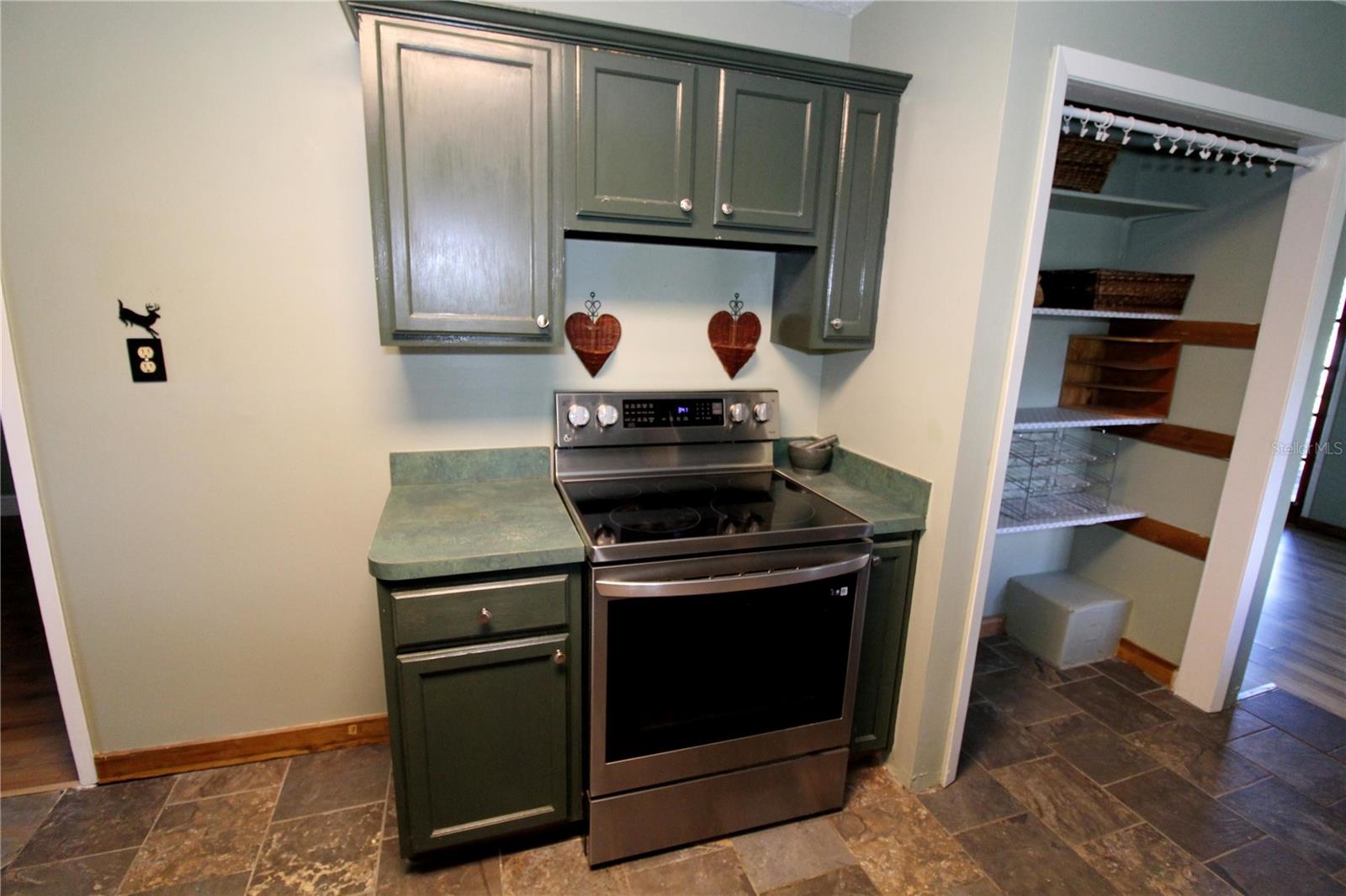 Image 12 of 32 For 14712 Henson Road