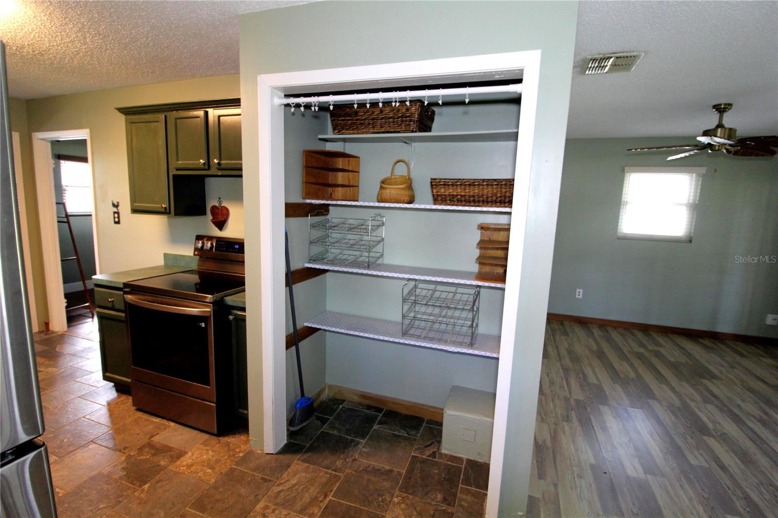 Image 13 of 32 For 14712 Henson Road