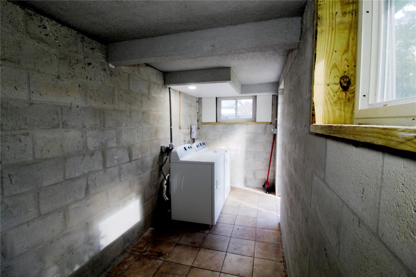 Image 23 of 32 For 14712 Henson Road