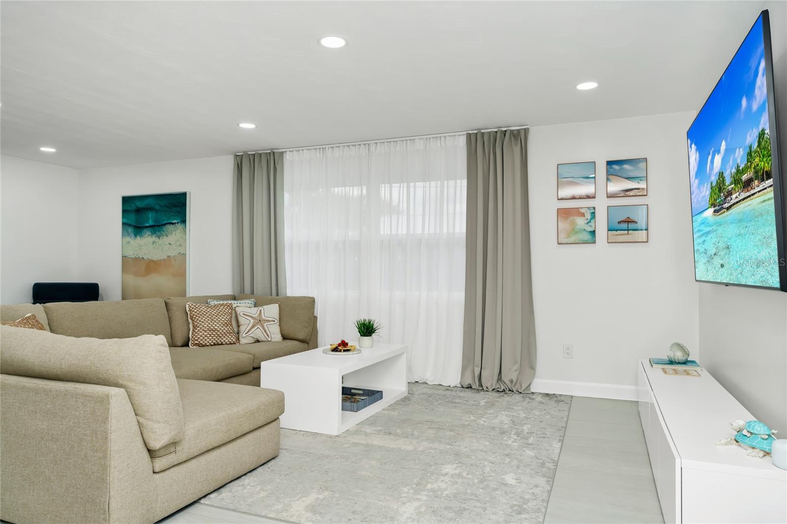 Image 15 of 56 For 363 Harbor Dr