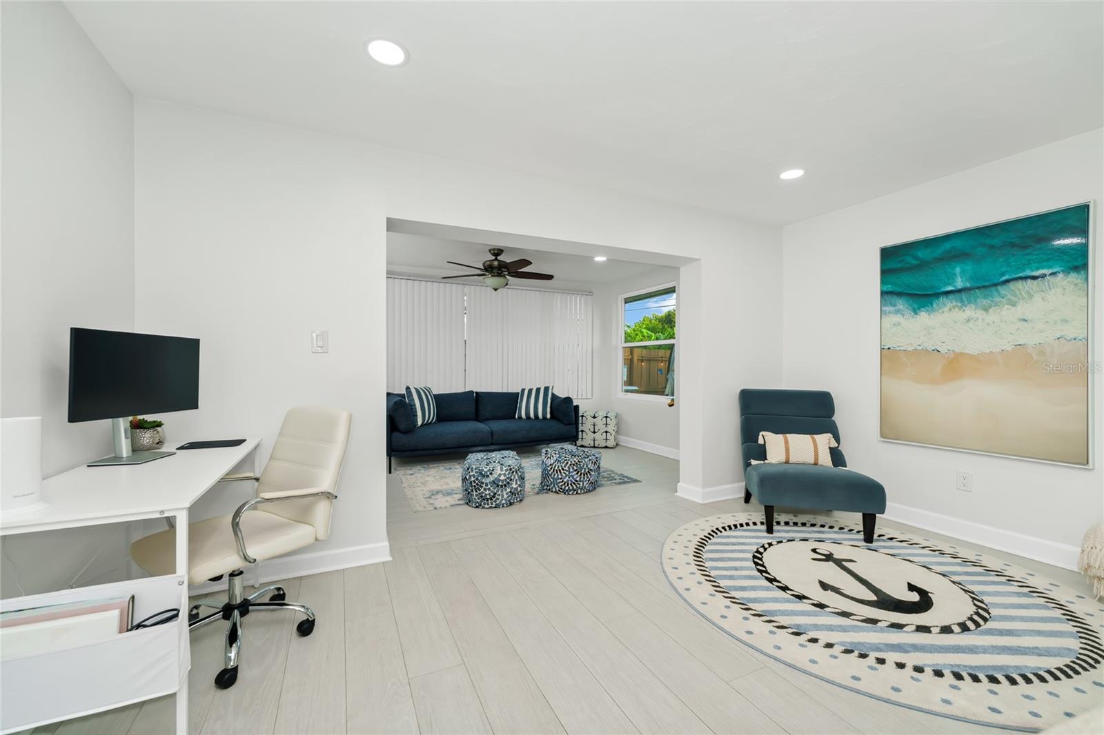 Image 20 of 56 For 363 Harbor Dr