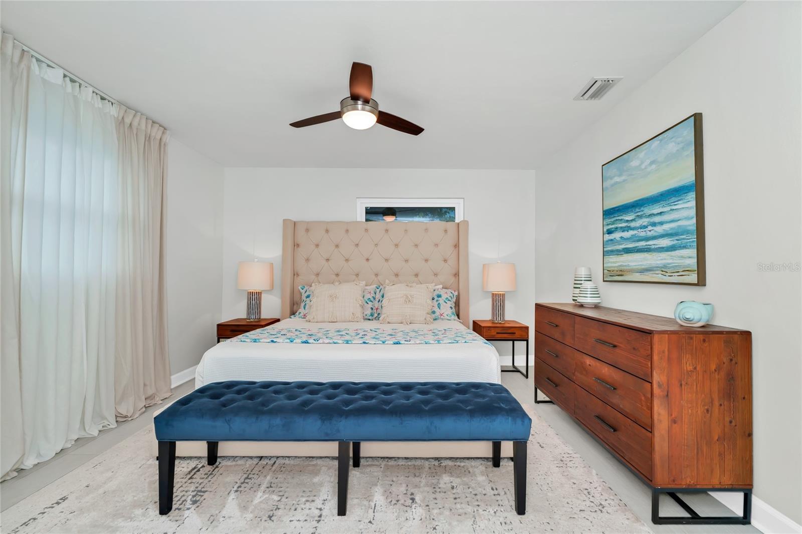 Image 26 of 56 For 363 Harbor Dr