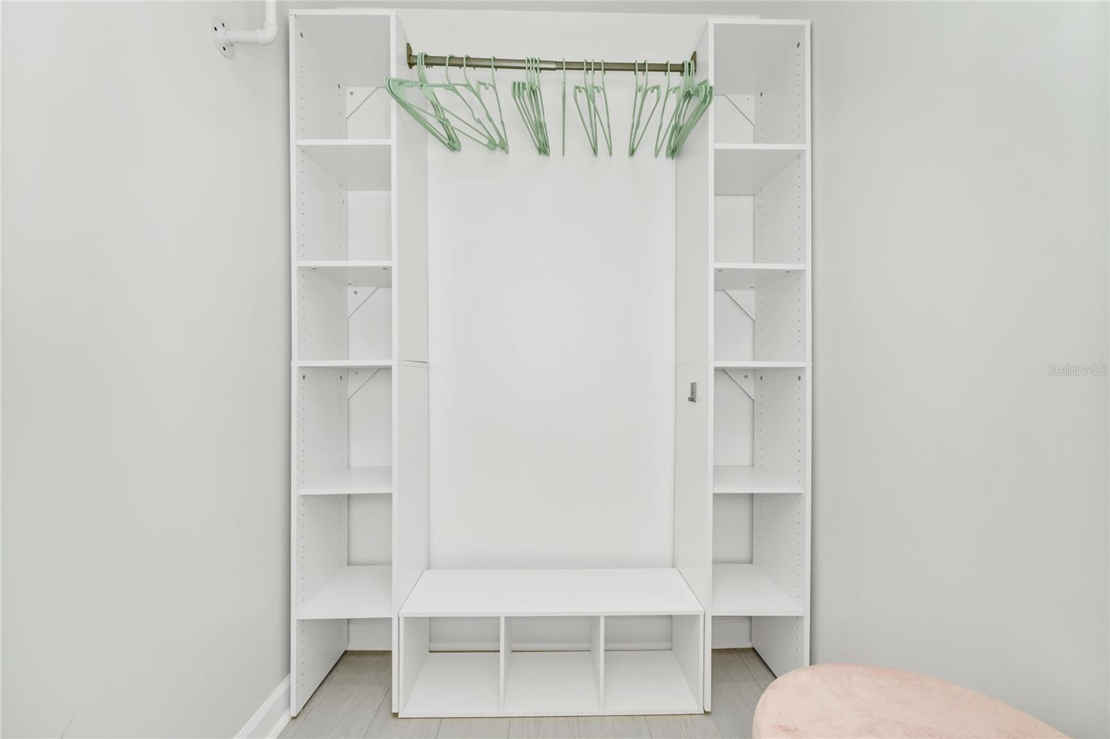 Image 36 of 56 For 363 Harbor Dr