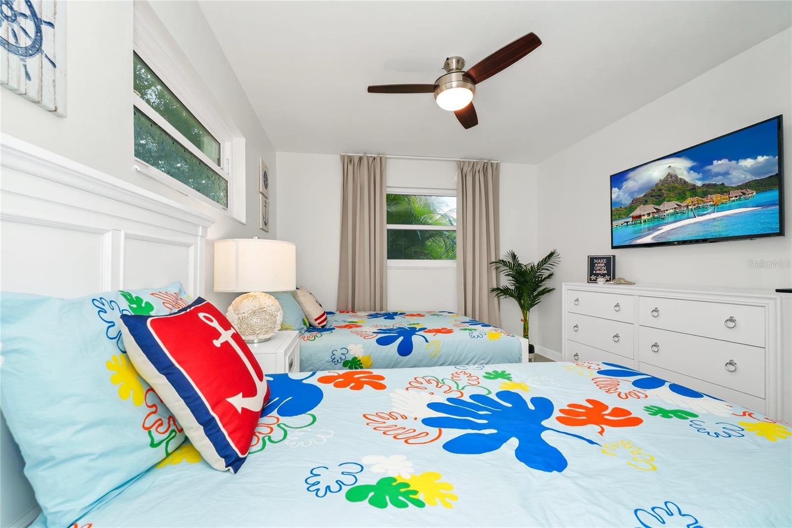 Image 39 of 56 For 363 Harbor Dr