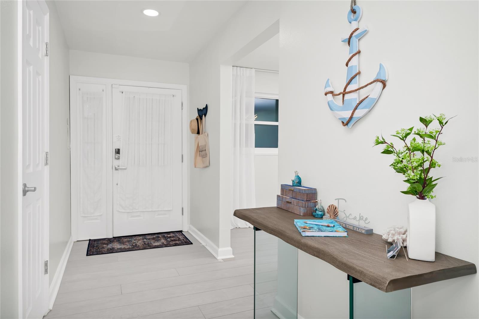 Image 5 of 56 For 363 Harbor Dr