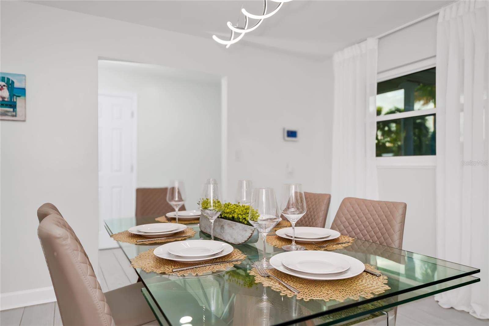 Image 7 of 56 For 363 Harbor Dr