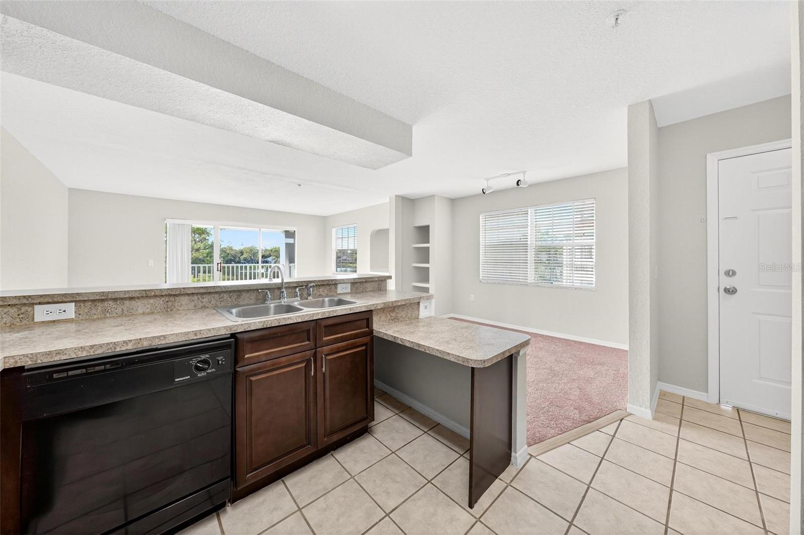 Image 24 of 56 For 13917 Fairway Island Drive S