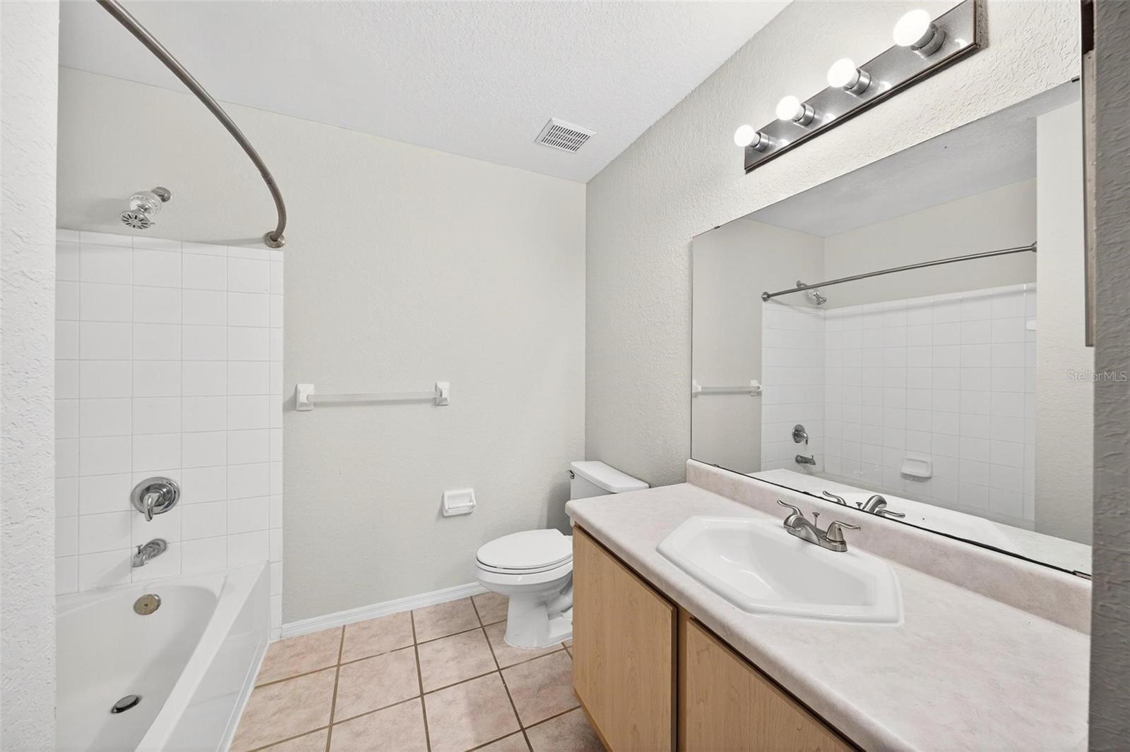 Image 41 of 56 For 13917 Fairway Island Drive S