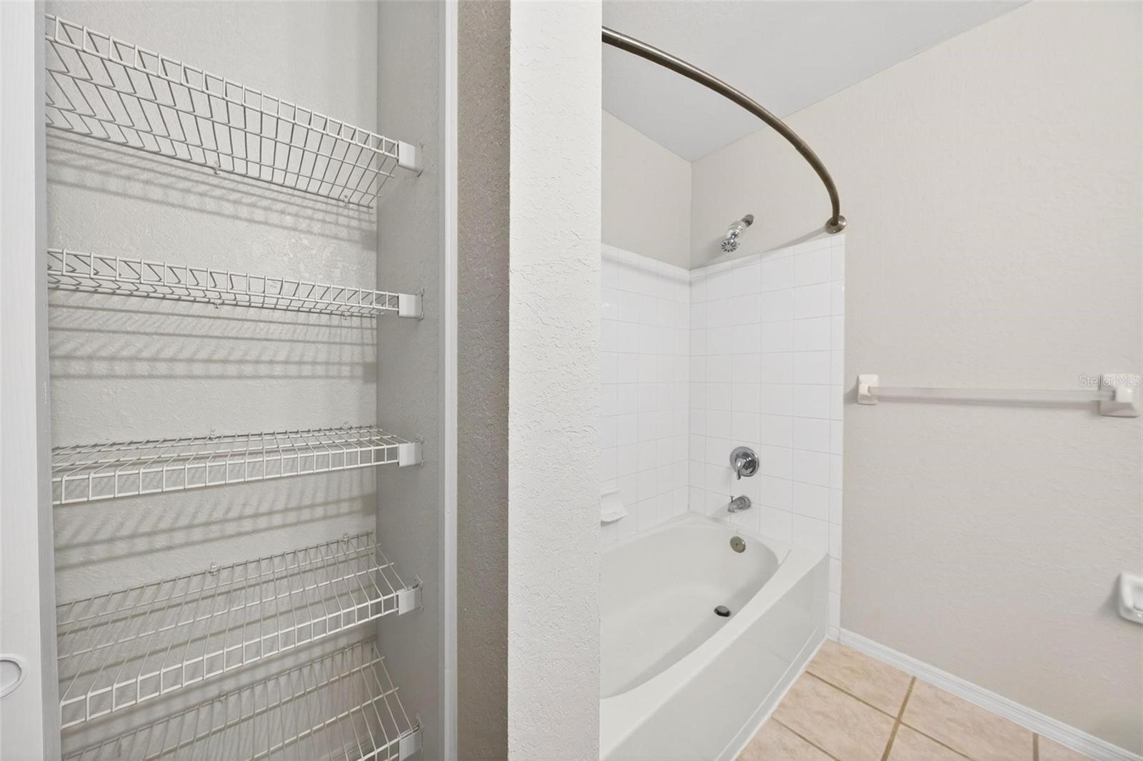 Image 42 of 56 For 13917 Fairway Island Drive S