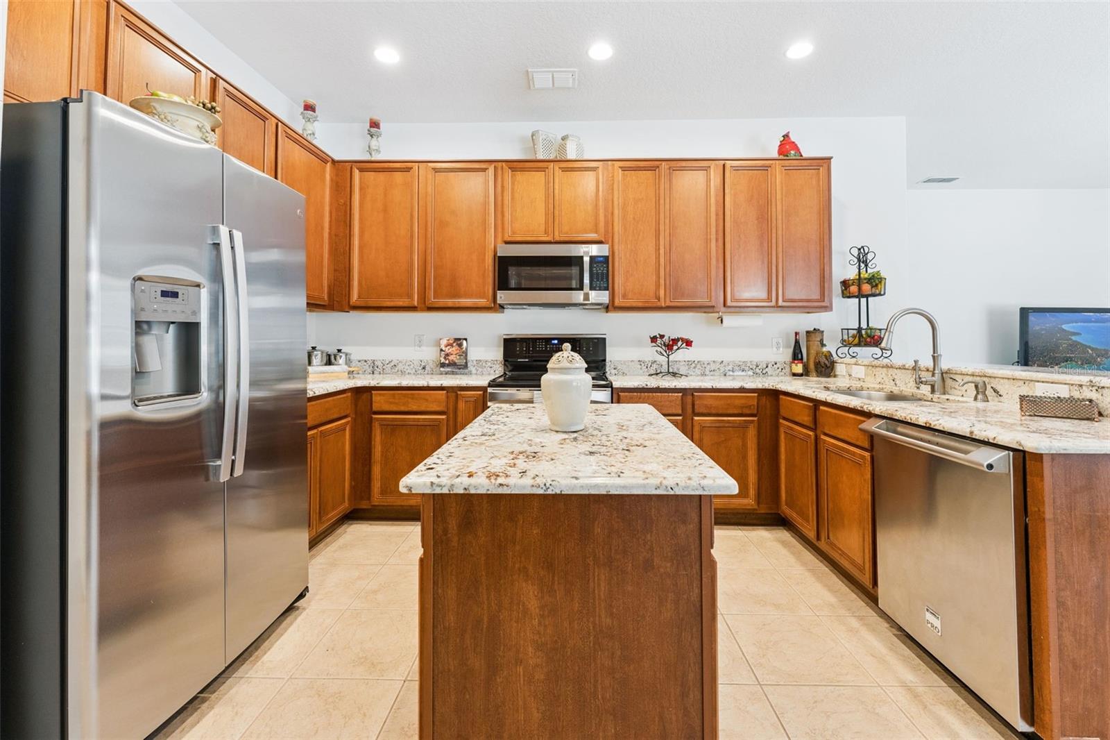 Image 14 of 33 For 1604 Polk Way