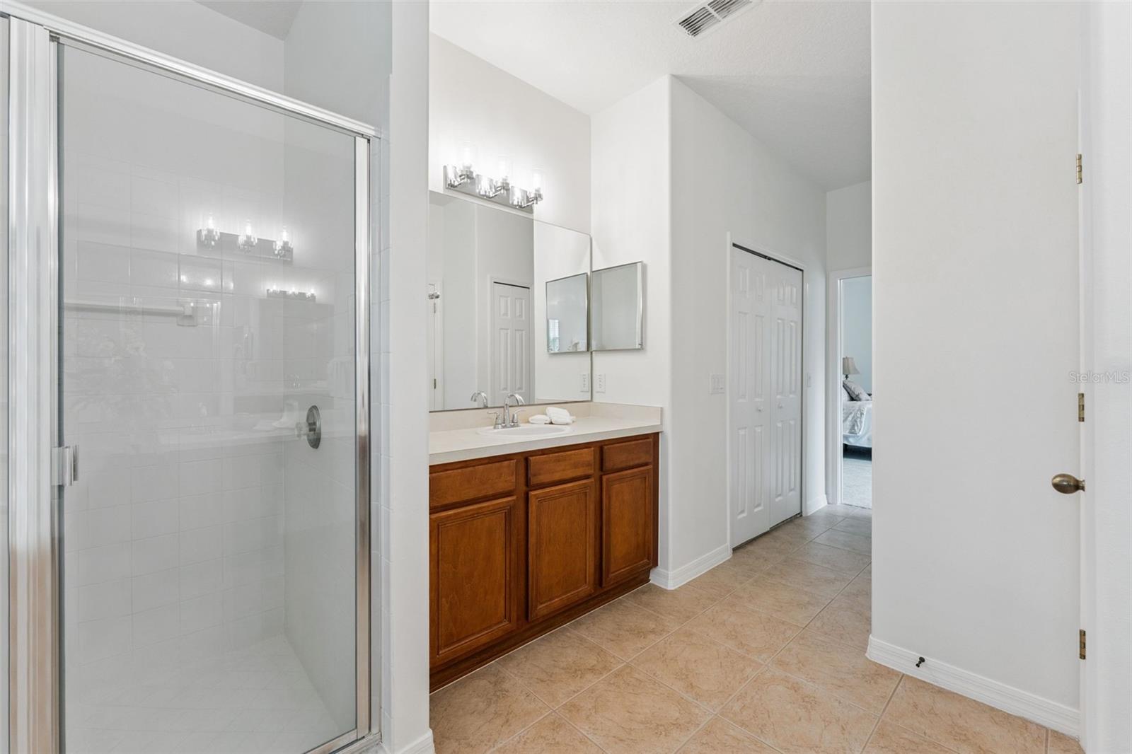 Image 22 of 33 For 1604 Polk Way