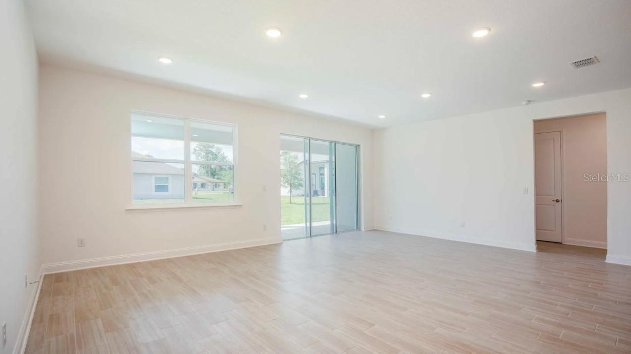 Image 9 of 26 For 851 Hawthorne Berry Road