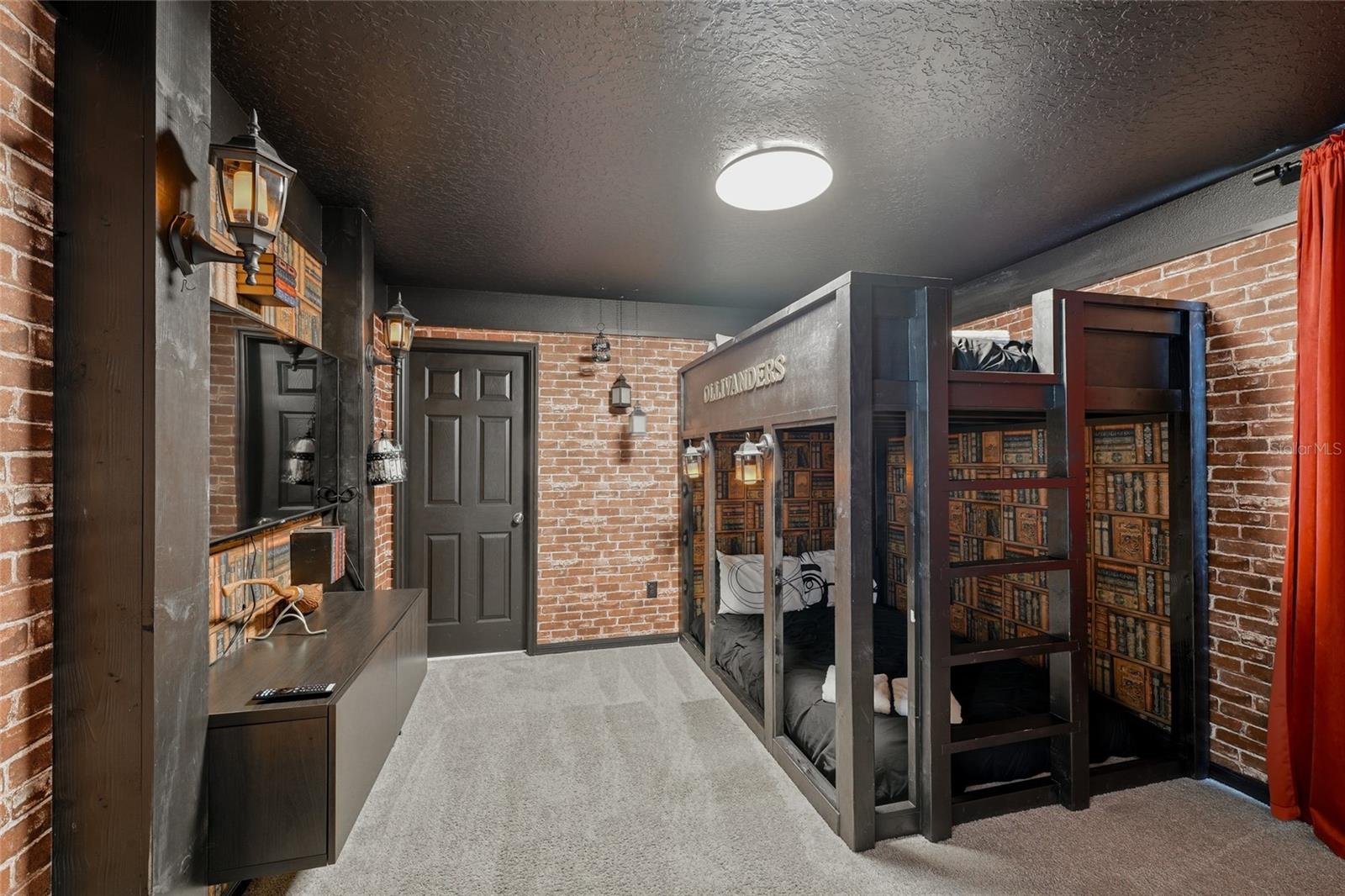 Image 16 of 25 For 8967 Amelia Downs Trail