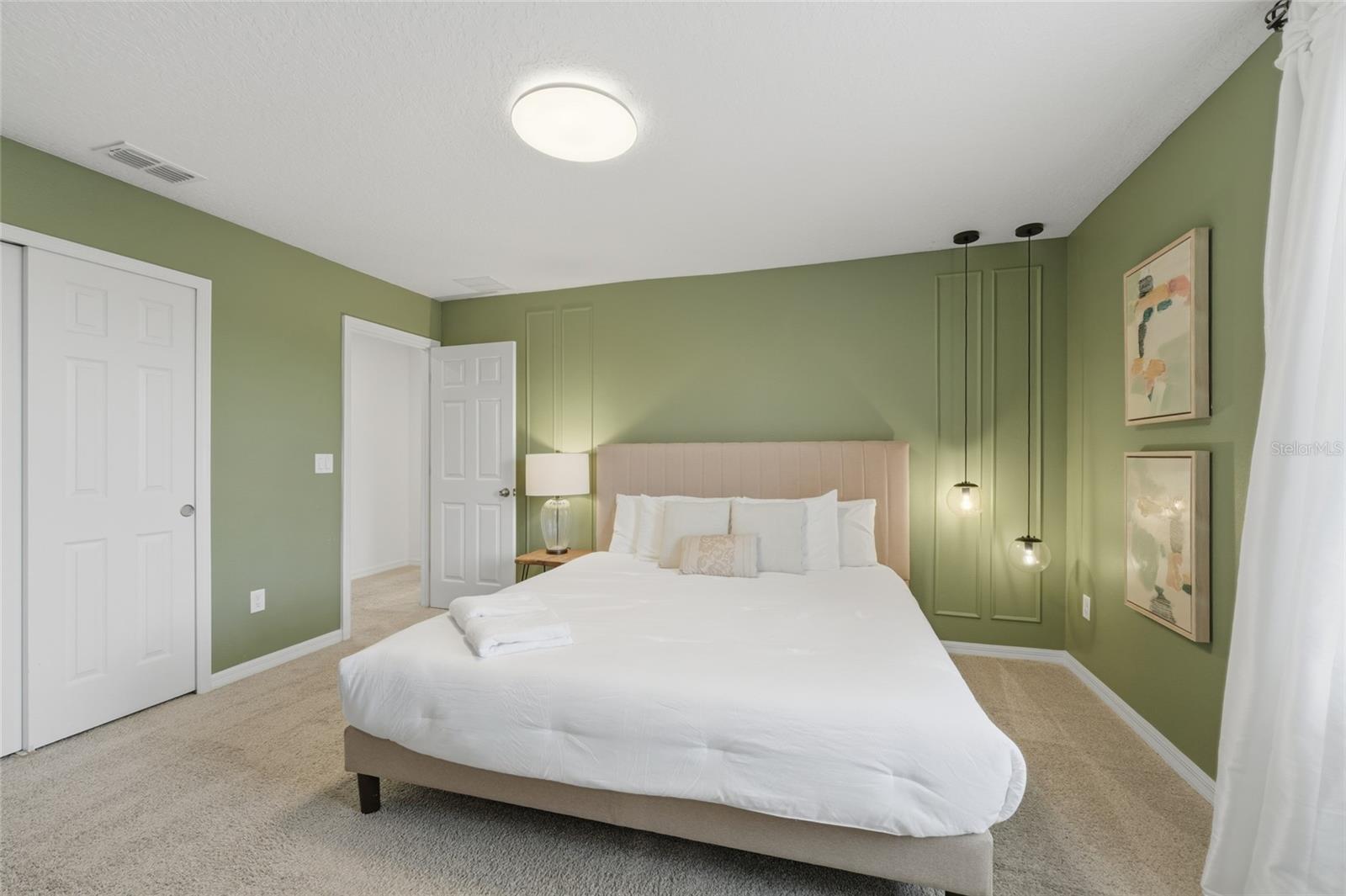 Image 17 of 25 For 8967 Amelia Downs Trail