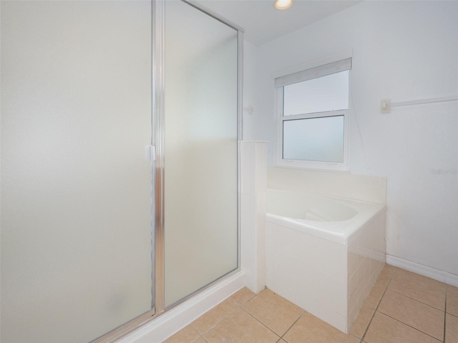 Image 25 of 42 For 1804 Grand Rue Drive