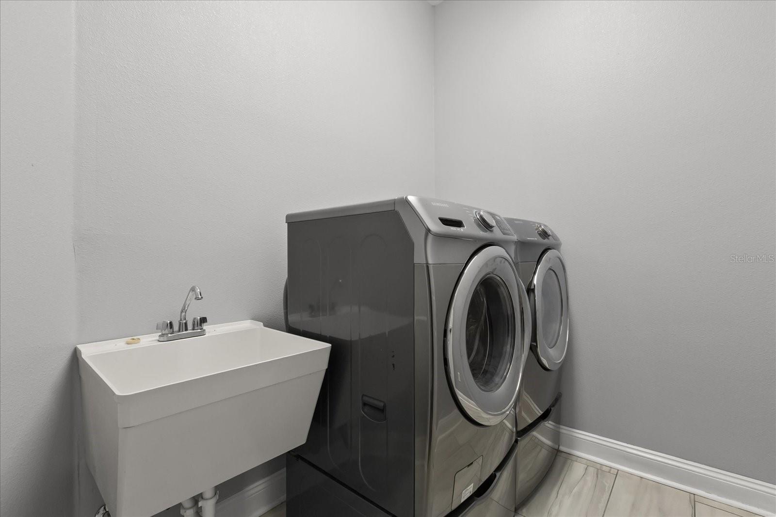 Image 13 of 20 For 11411 Sw 139th Place