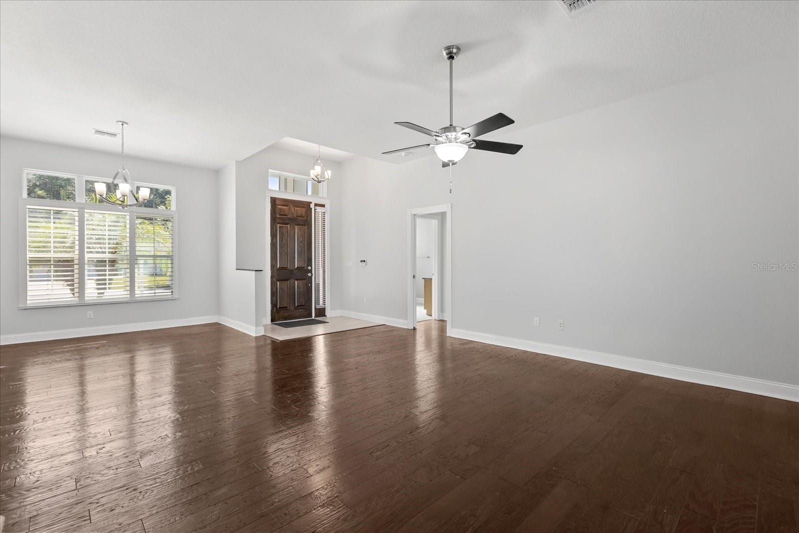 Image 3 of 20 For 11411 Sw 139th Place