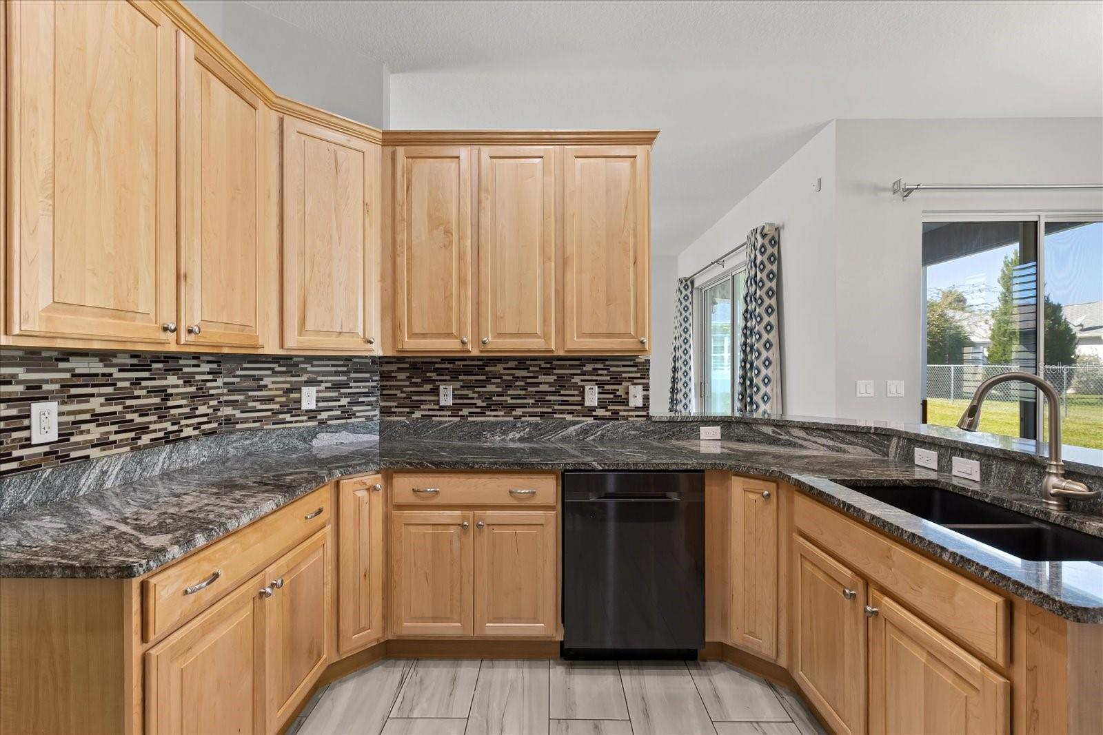 Image 6 of 20 For 11411 Sw 139th Place