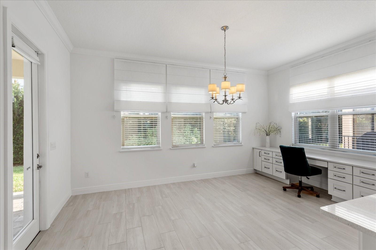 Image 13 of 46 For 15136 Canoe Place