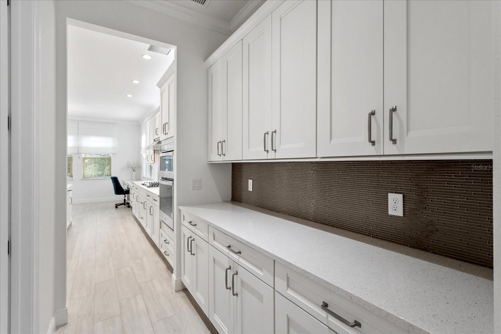 Image 14 of 46 For 15136 Canoe Place