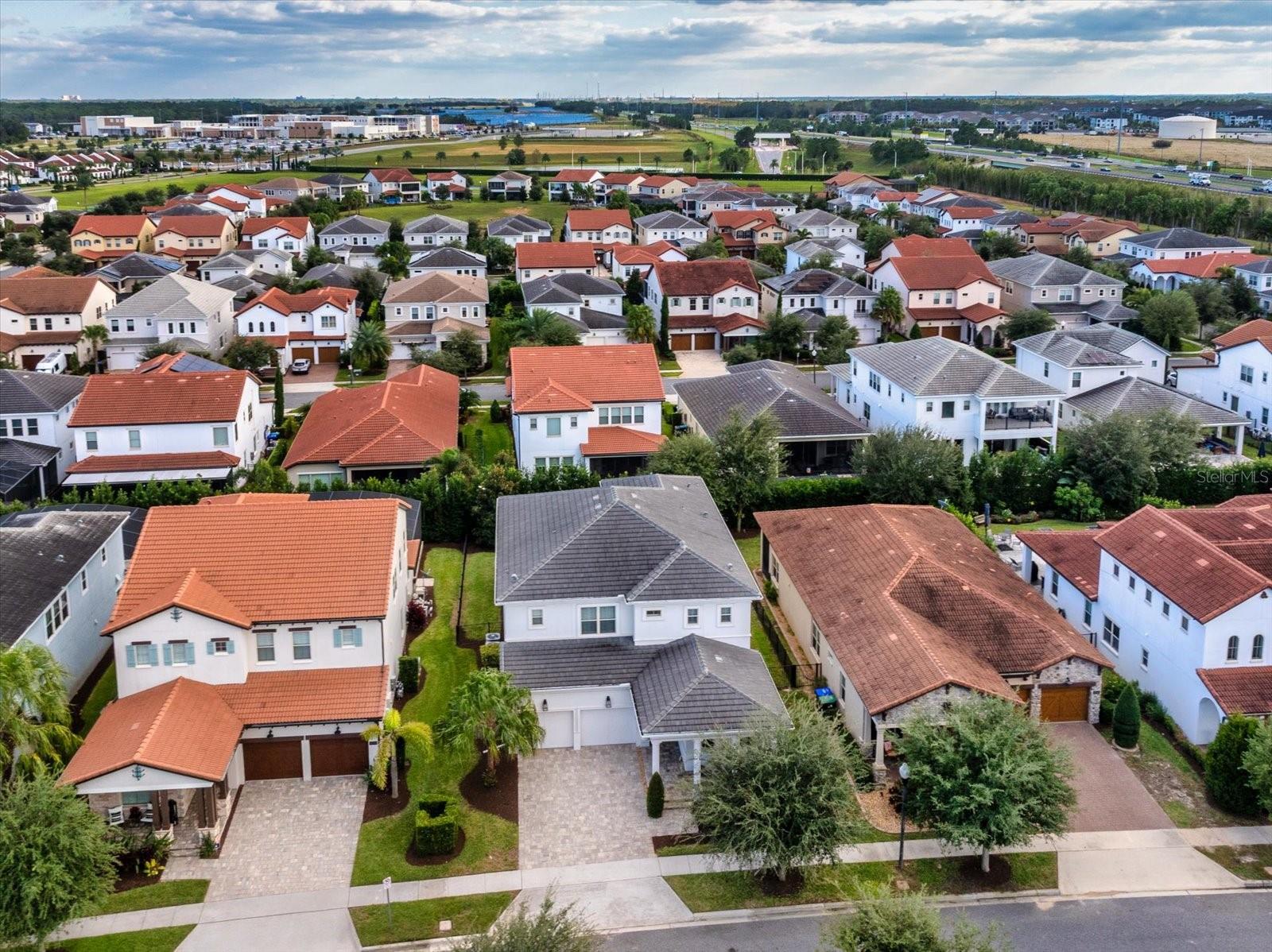 Image 2 of 46 For 15136 Canoe Place