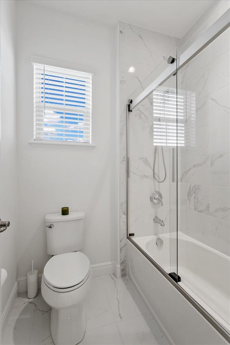 Image 34 of 46 For 15136 Canoe Place