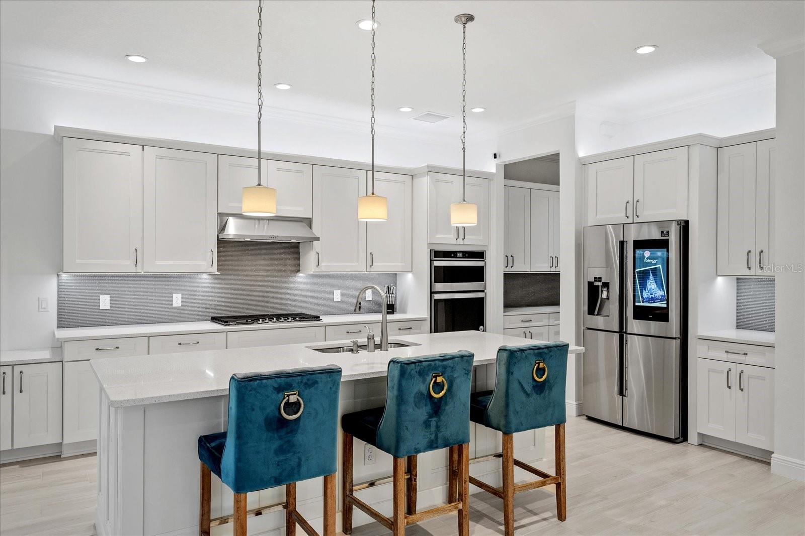 Image 9 of 46 For 15136 Canoe Place