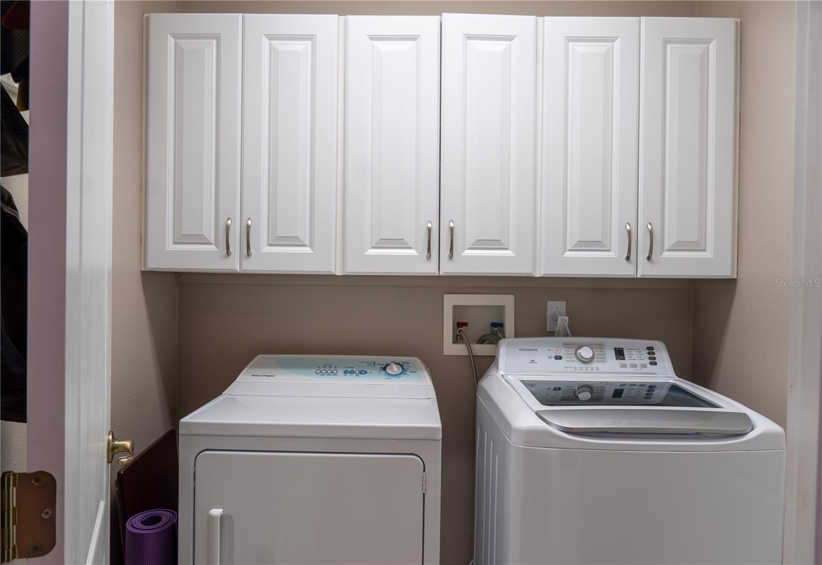 Image 17 of 26 For 952 Leyburn Drive