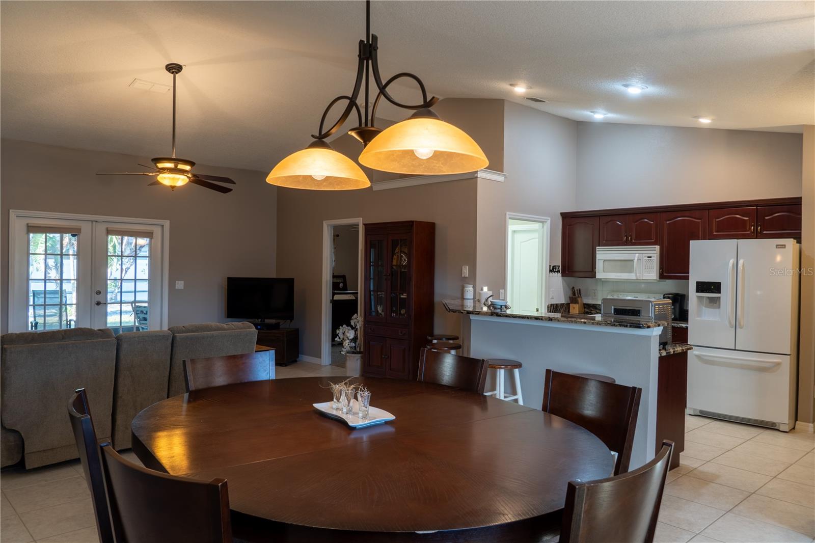 Image 19 of 26 For 952 Leyburn Drive