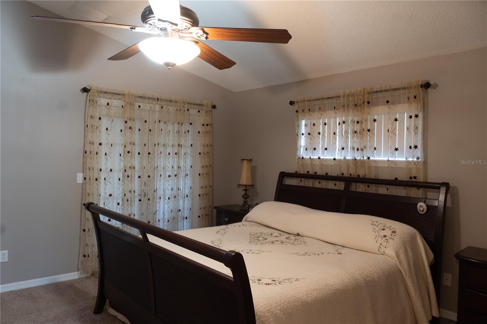 Image 23 of 26 For 952 Leyburn Drive