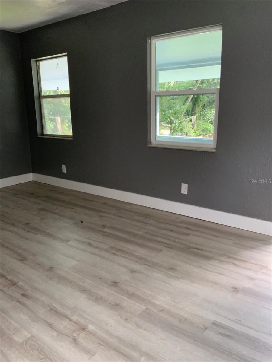 Image 3 of 12 For 633 Florence Street 3