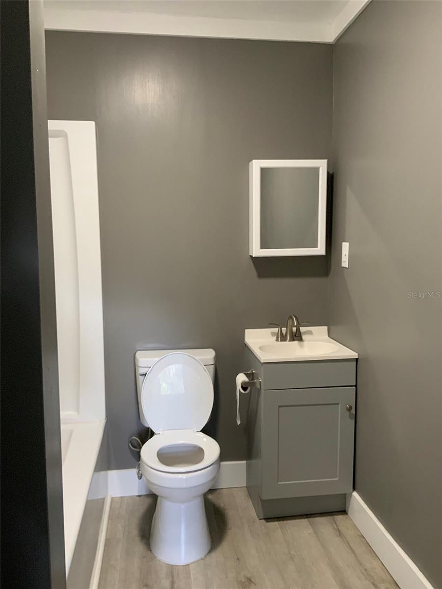 Image 6 of 12 For 633 Florence Street 3