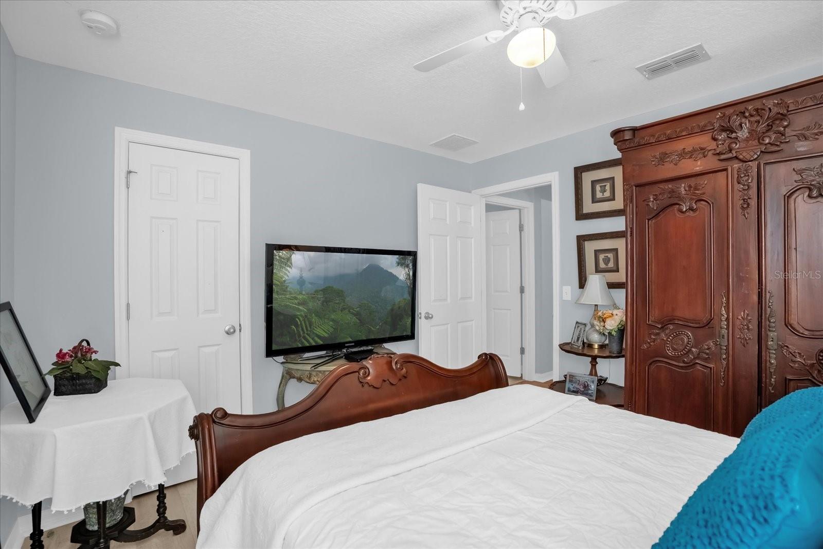 Image 20 of 33 For 869 Bending Oak Trail