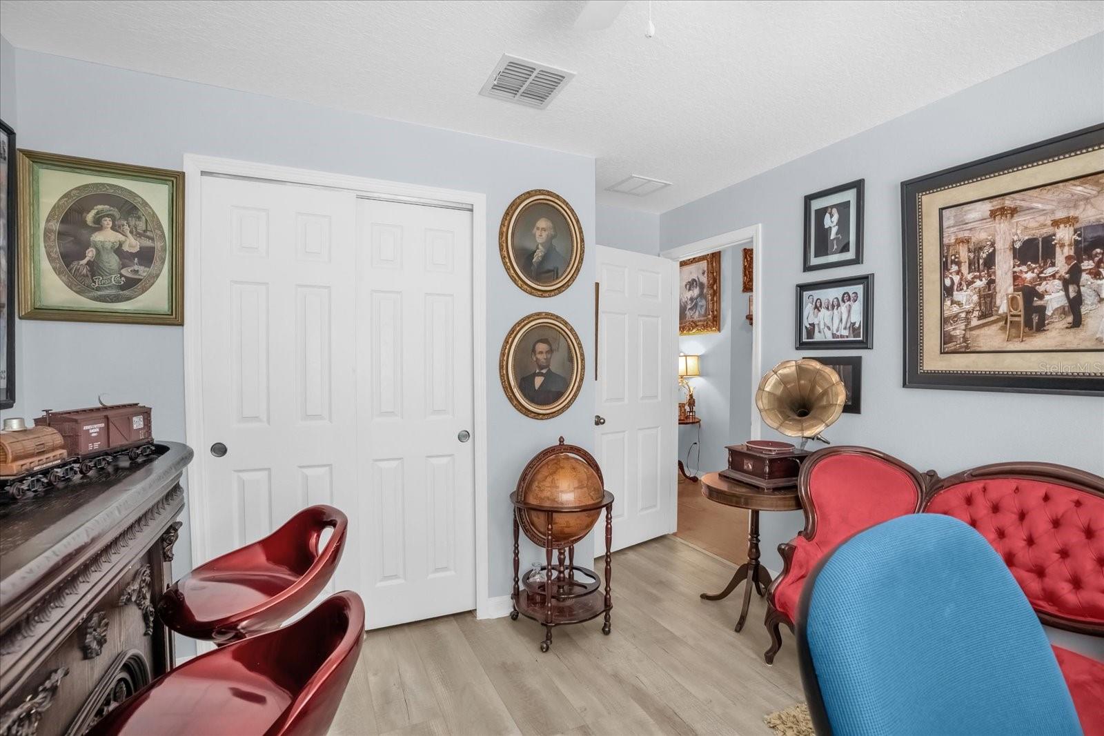 Image 22 of 33 For 869 Bending Oak Trail