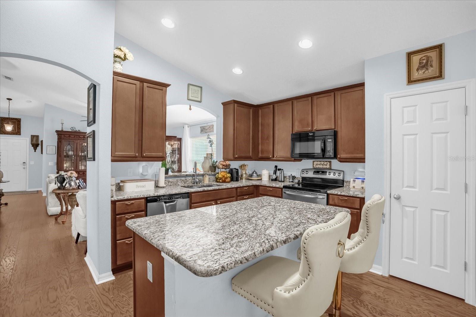 Image 9 of 33 For 869 Bending Oak Trail