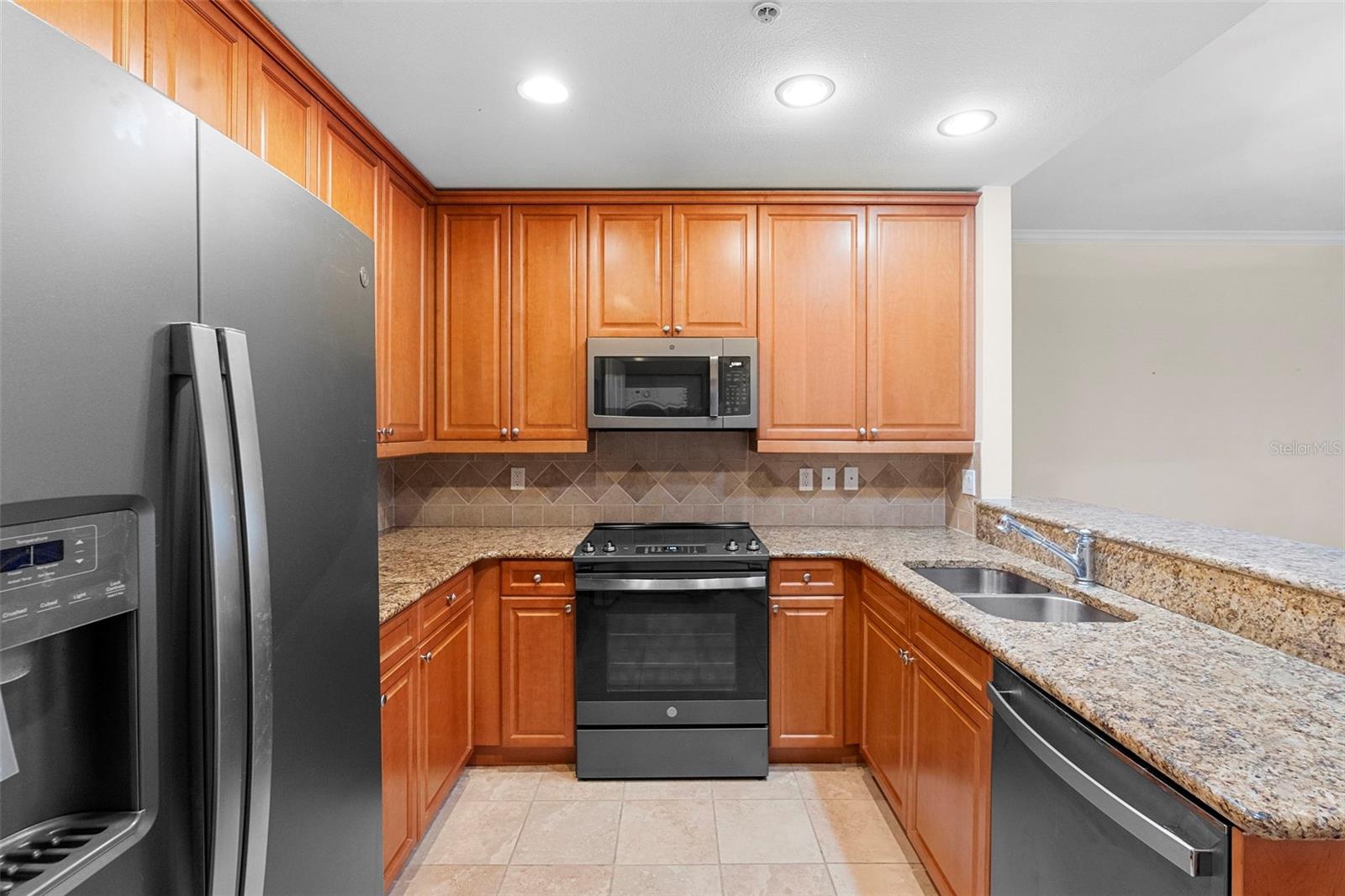 Image 6 of 43 For 630 Vassar Street 2204