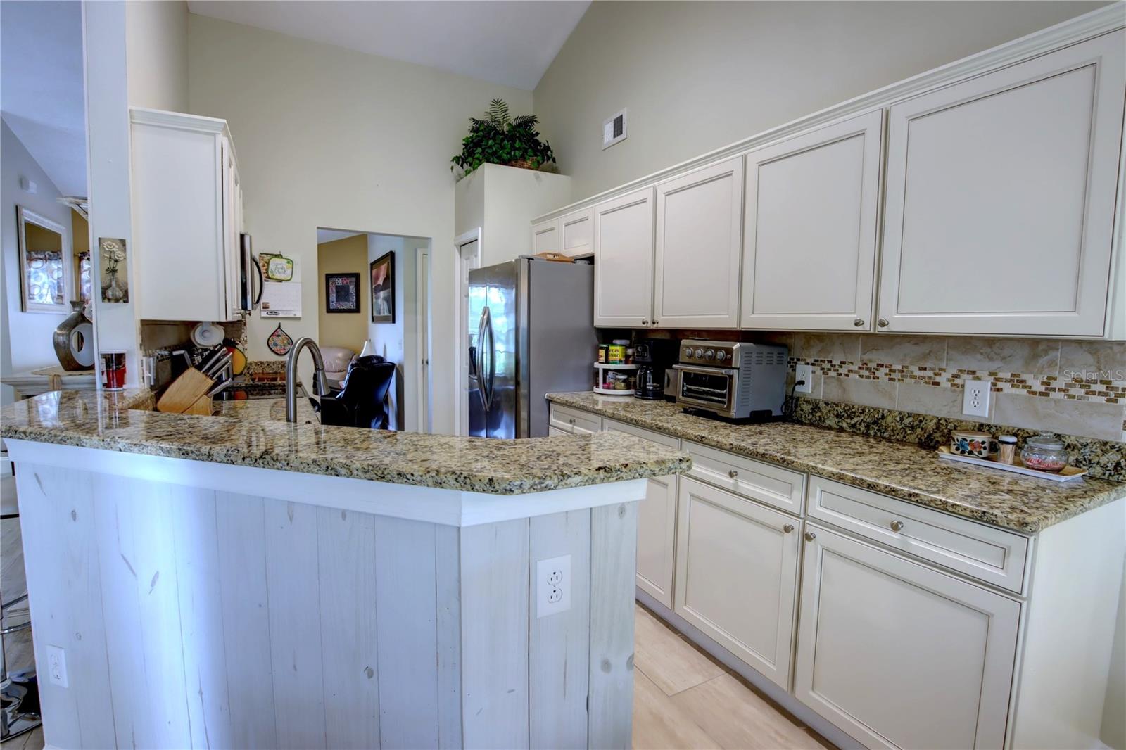 Image 8 of 23 For 2722 Maywood Street