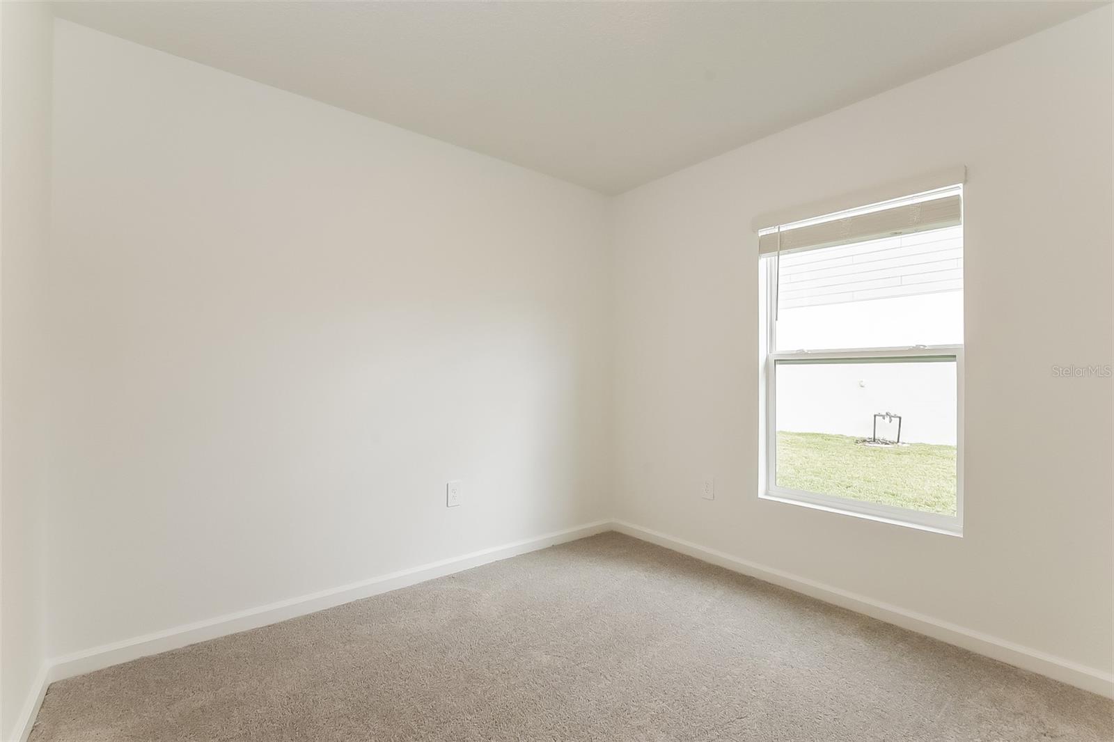 Image 6 of 16 For 1370 Inkberry Circle