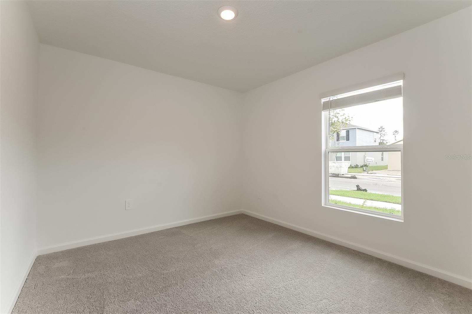 Image 7 of 16 For 1370 Inkberry Circle